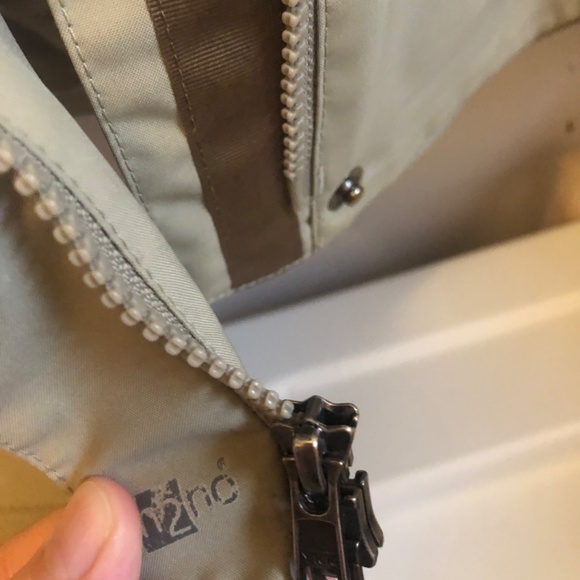 Patagonia rain trench coat - Picture 9 of 9